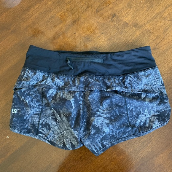 Lululemon speed up shorts - Picture 2 of 3